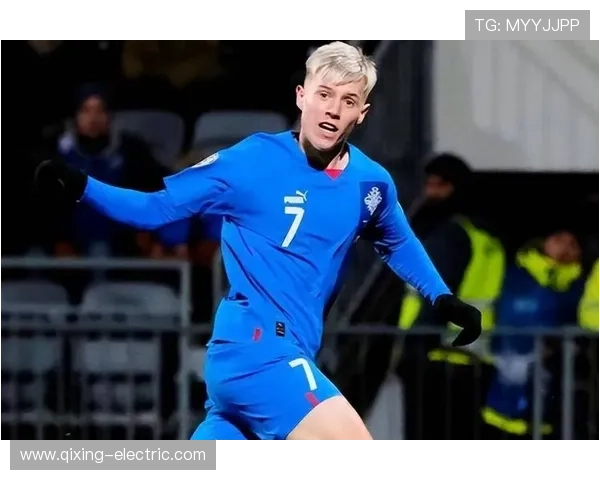 24岁足球明星崭露头角引领新一代球员风潮的背后故事